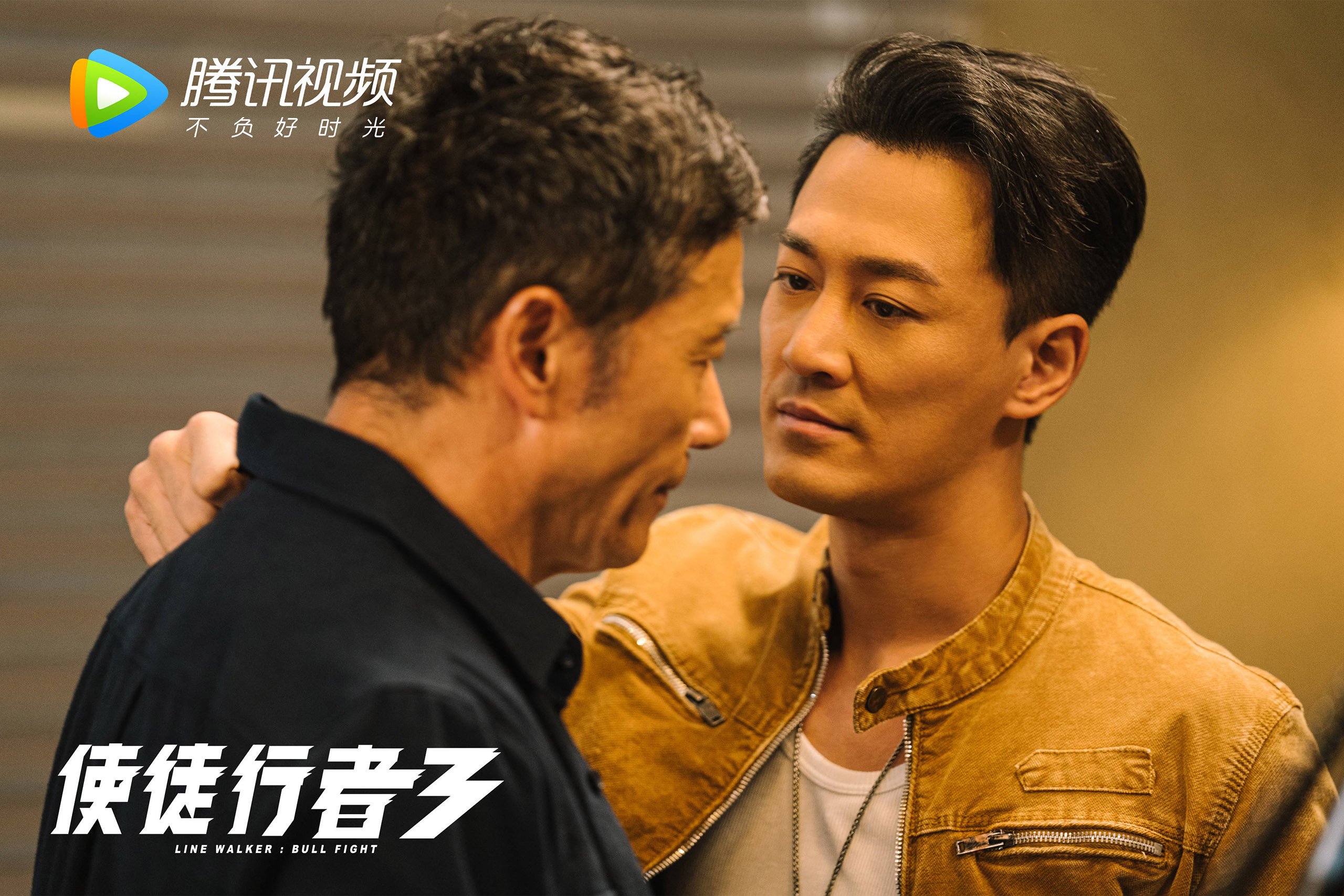 爱游戏app-戴维·帕特森精准的场上指挥和稳健的传球，使袋鼠队掌控局面，佩特·戴维森